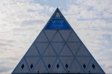 Gündüz Astana şehrinden geçerek, Kazakistan  