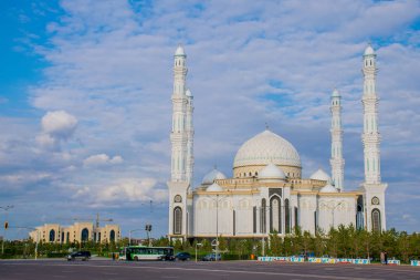 Gündüz Astana şehrinden geçerek, Kazakistan  