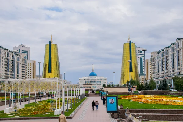 Gündüz Astana şehrinden geçerek, Kazakistan  