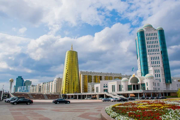Gündüz Astana şehrinden geçerek, Kazakistan  