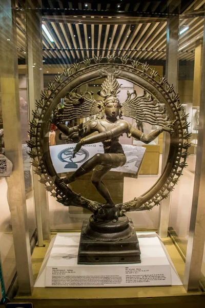 Asya 'dan, Yeni Delhi' den, Hindistan 'dan.