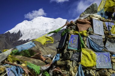 Çin üzerinden seyahat, Tibet 'teki kutsal topraklar, Lhasa' dan Shigatse 'ye