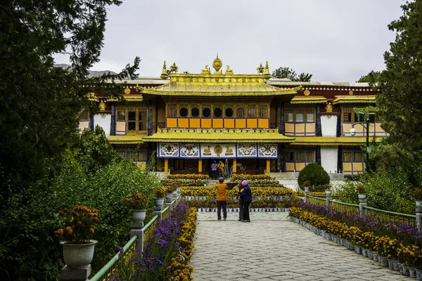 チベット ポタラ宮に中国の古い町 — ストック写真