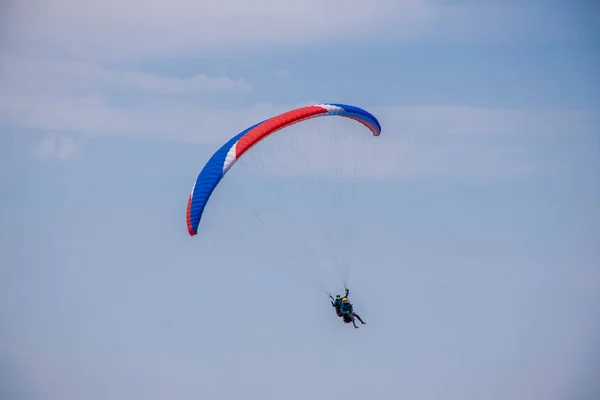 Vue Des Gens Parapente Dans Les Montagnes Ushkonir Tian Shan — Photo