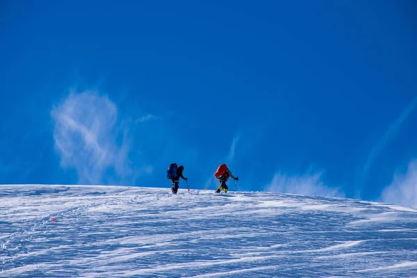 Central Tian Shan Kazakhstan Aug 2018 Climbers Crossing Slope Marble — Stock Photo, Image