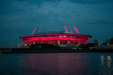 St Petersburg'un muhteşem gece manzarası 