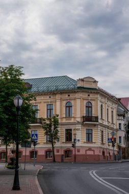 Grodno, Beyaz Rusya - Haziran 2018: Avrupa'nın en çok şehir olan Belarus'un merkezi sokakları ve tarihi evleri