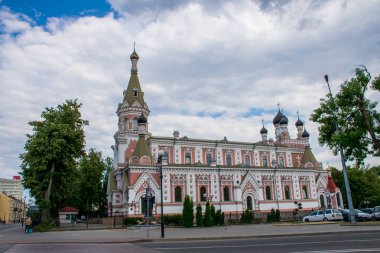 Grodno, Beyaz Rusya - Haziran 2018: Avrupa'nın en çok şehir olan Belarus'un merkezi sokakları ve tarihi evleri