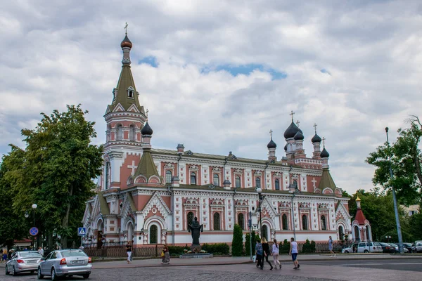 Grodno, Beyaz Rusya - Haziran 2018: Avrupa'nın en çok şehir olan Belarus'un merkezi sokakları ve tarihi evleri