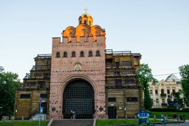 Ukrayna 'nın Kiev şehrinden gündüz geçiyor. 