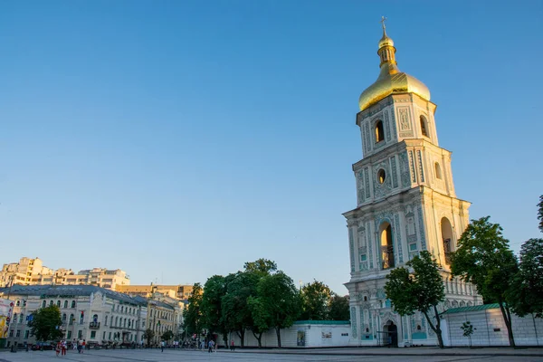 Ukrayna Nın Kiev Şehrinden Gündüz Geçiyor — Stok fotoğraf