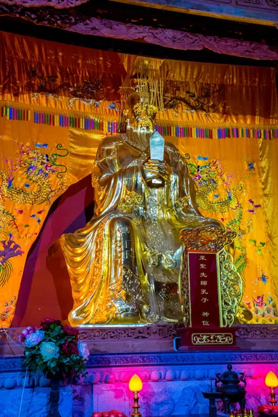 Dali Prowincja Yunnan Chiny Paź 2018 Złote Posągi Buddyjskie Klasztorze — Zdjęcie stockowe