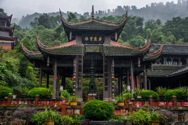 中国四川艾眉山传统建筑 — 图库照片