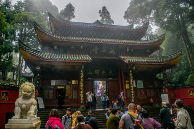 traveling by Emei shan mountains, Sichuan, China