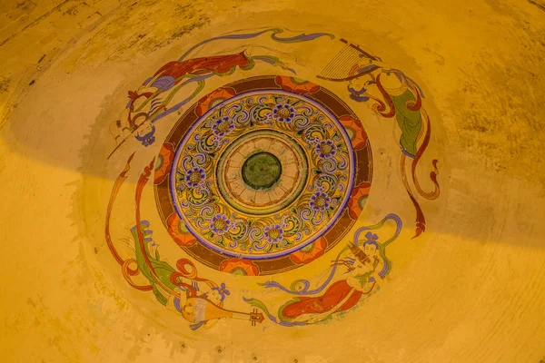峨眉山シャン山脈 四川省 中国の寺院の中 — ストック写真