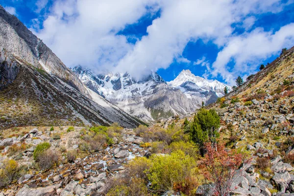 Viaggiando Verso Montagna Kampo Nenang Nel Tibet Orientale Sichuan Cina — Foto Stock