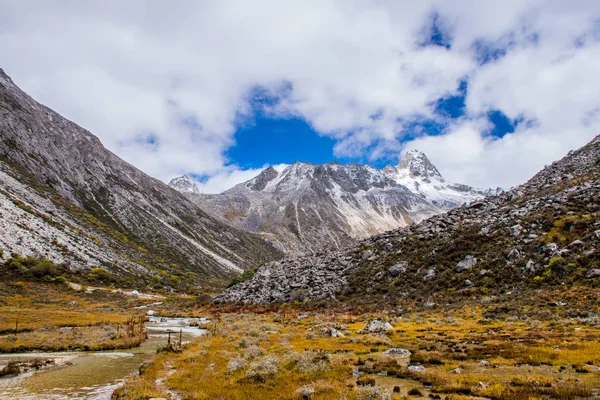 Traveling Kampo Nenang Mountain Eastern Tibet Sichuan China — ストック写真