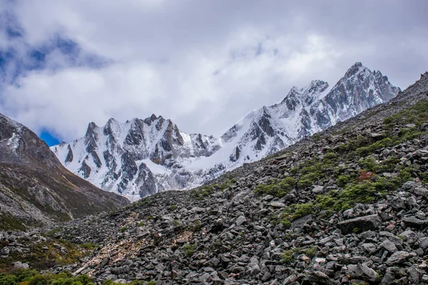 Viaggiando Verso Montagna Kampo Nenang Nel Tibet Orientale Sichuan Cina — Foto Stock