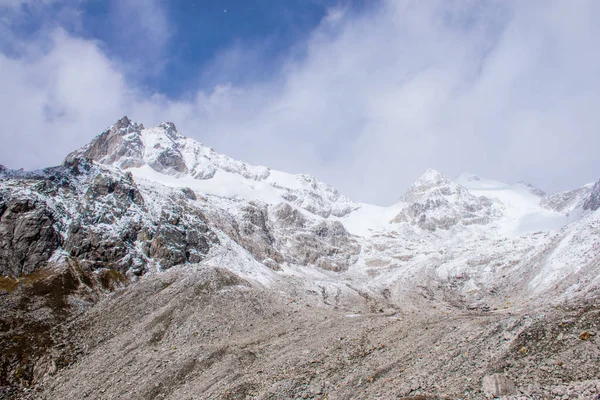 Voyageant Montagne Kampo Nenang Dans Est Tibet Sichuan Chine — Photo