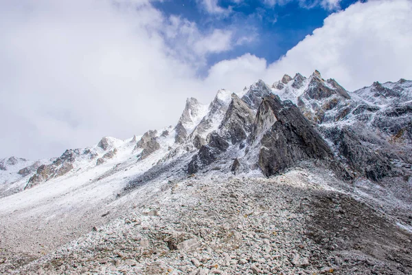 Viaggiando Verso Montagna Kampo Nenang Nel Tibet Orientale Sichuan Cina — Foto Stock