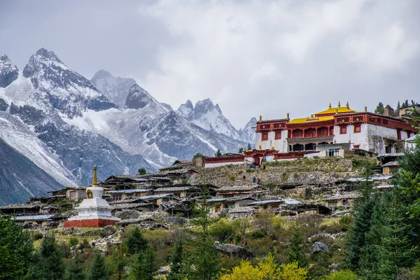 Kampo Nenang Berg Osttibet Sichuan China — Stockfoto