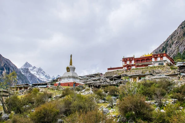 Kampo Nenang Berg Oost Tibet Sichuan China — Stockfoto