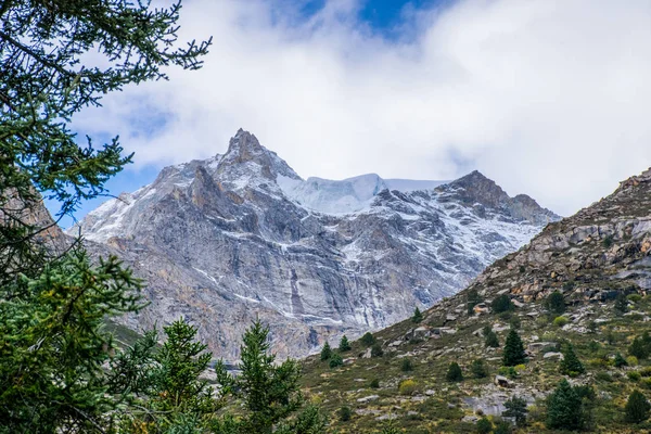 Viaggiando Verso Montagna Kampo Nenang Nel Tibet Orientale Sichuan Cina — Foto Stock