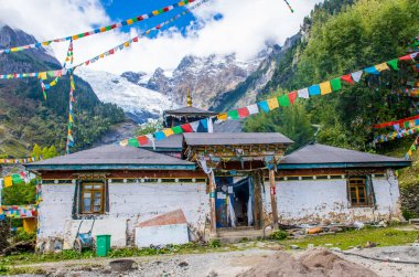 Doğu Tibet 'teki Kawa Karpo dağına seyahat, Yunnan, Çin