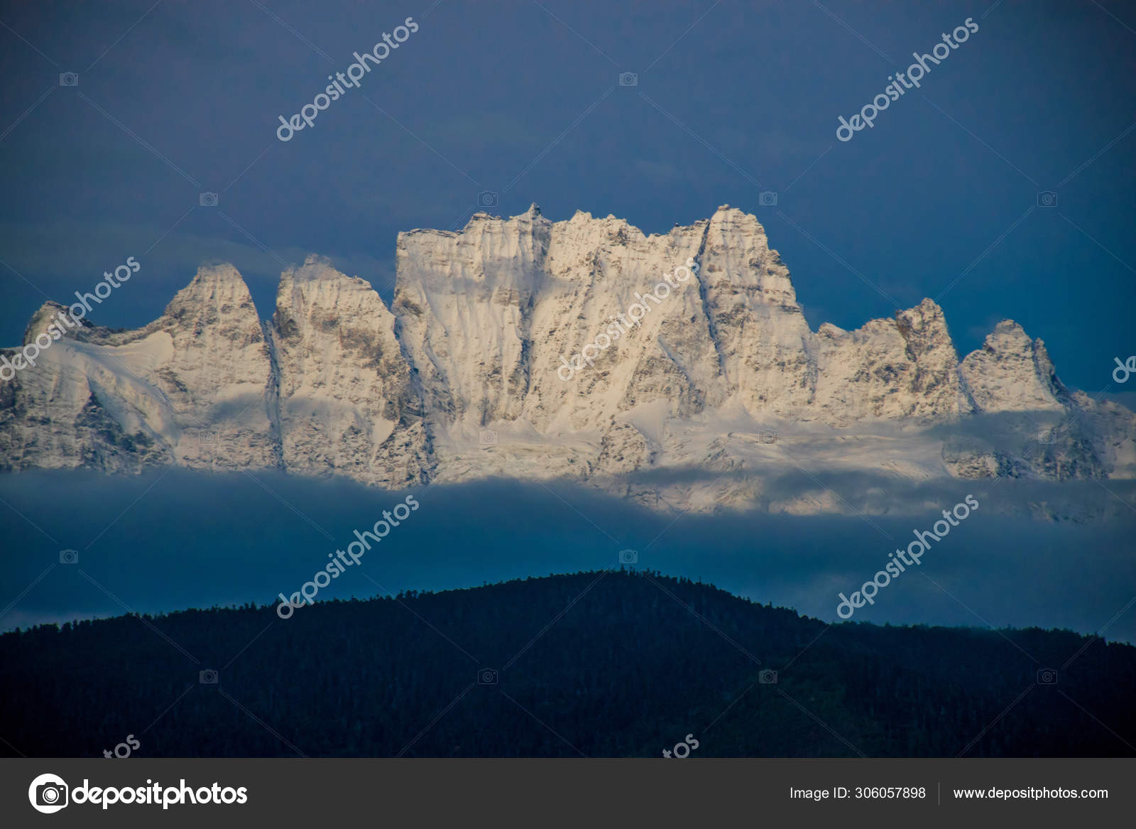 View Kawa Karpo Mountain Eastern Tibet Yunnan China Stock Photo by