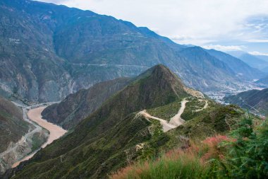 Doğu Tibet 'teki Kawa Karpo Dağı manzarası, Yunnan, Çin