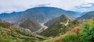 Doğu Tibet 'teki Kawa Karpo Dağı manzarası, Yunnan, Çin