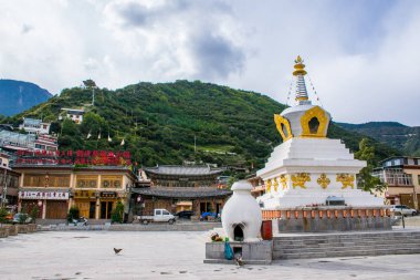 Doğu Tibet 'teki Kawa Karpo dağına seyahat, Yunnan, Çin