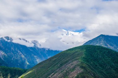 Doğu Tibet 'teki Kawa Karpo Dağı manzarası, Yunnan, Çin