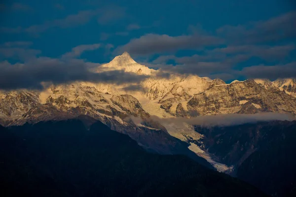 Гора Кава Карпо Східному Тибеті Юньнань Китай — стокове фото