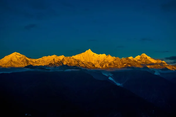 Vista Montanha Kawa Karpo Tibete Oriental Yunnan China — Fotografia de Stock