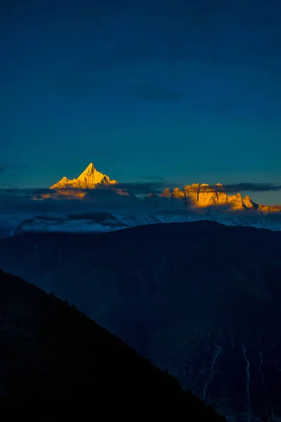 Vista Montaña Kawa Karpo Tíbet Oriental Yunnan China —  Fotos de Stock
