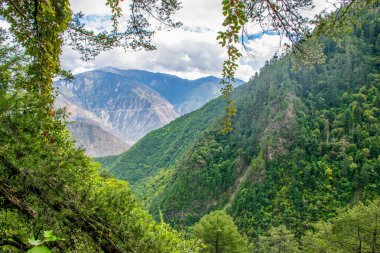 Doğu Tibet 'teki Kawa Karpo Dağı manzarası, Yunnan, Çin