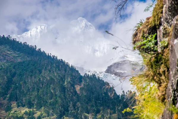 Vista Montaña Kawa Karpo Tíbet Oriental Yunnan China — Foto de Stock