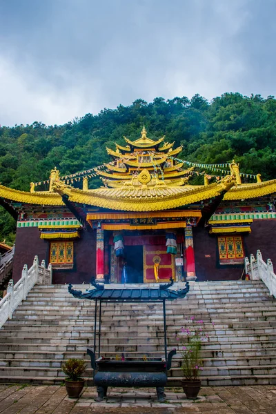麗江県 雲南省 中国の伝統的な建築と自然 — ストック写真
