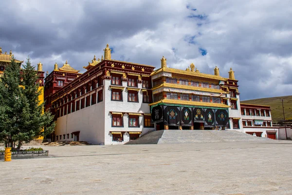 Traveling Litang Eastern Tibet Sichuan China — Stock Photo, Image