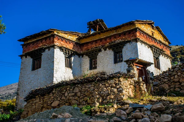 Pueblo Tibetano Con Casas Piedra Tradicionales Alrededor Drug Dje Monasterio —  Fotos de Stock