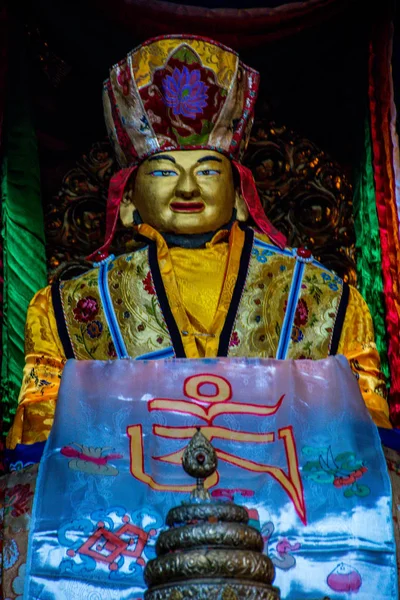 Palyul Sichuan China Mei 2016 Gouden Standbeeld Van Goeroe Rinpoche — Stockfoto