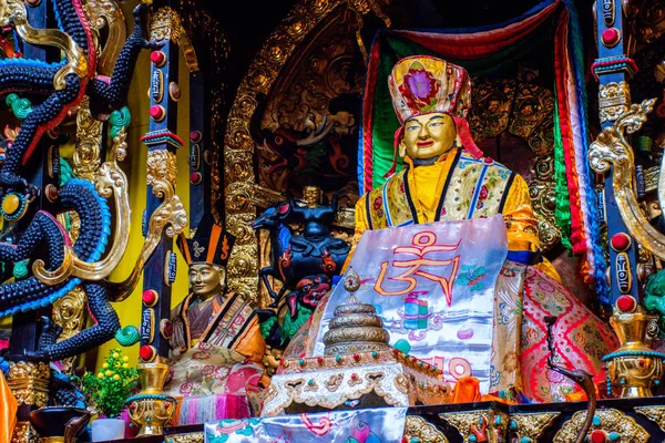 2016년 팔리울 가르제 티베트 자치구 바이이 팔리울 티베트 수도원에 린포체 — 스톡 사진