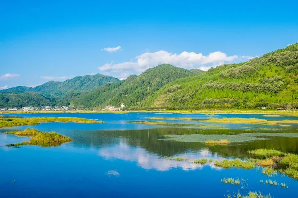 Tengchong ilçesinin gündüz manzarası, Yunnan.  