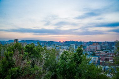 Urumçi - Sincan, Çin - Mayıs 2019: Xuar'daki Urumçi şehrinin havadan görünümü