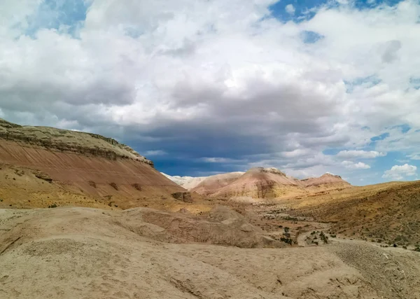 Caminando Parque Nacional Altyn Emel Zona Almaty Kazajstán — Foto de Stock