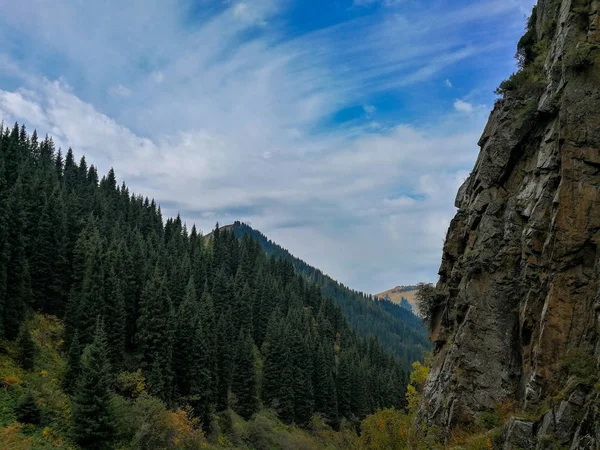 카자흐스탄 알마티 의산들 — 스톡 사진