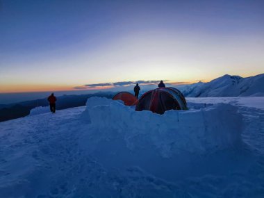Mermer Duvar Zirvesi, Tian Shan, Kazakistan 