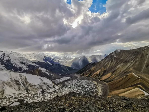 Malebný Pohled Mramorovou Stěnu Tian Shan Kazachstán — Stock fotografie