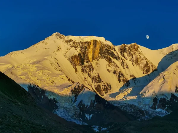 Scenic View Marble Wall Peak Sunset Tian Shan Kazakhstan — Stock Photo, Image